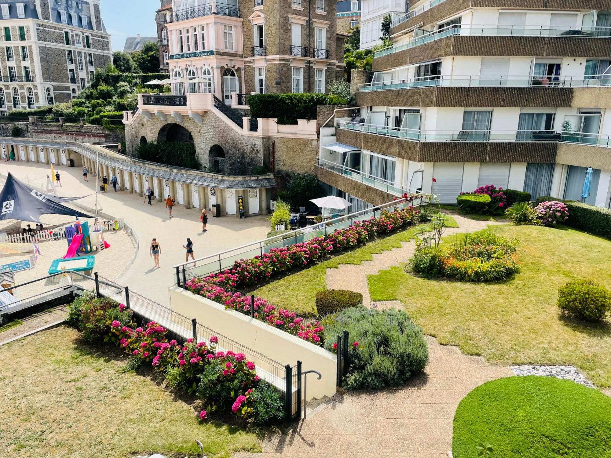 Residence Le Crystal Dinard Plage ภายนอก รูปภาพ